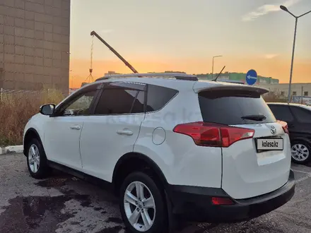 Toyota RAV4 2013 года за 9 000 000 тг. в Караганда – фото 2