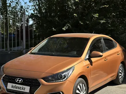 Hyundai Accent 2019 года за 6 900 000 тг. в Актобе