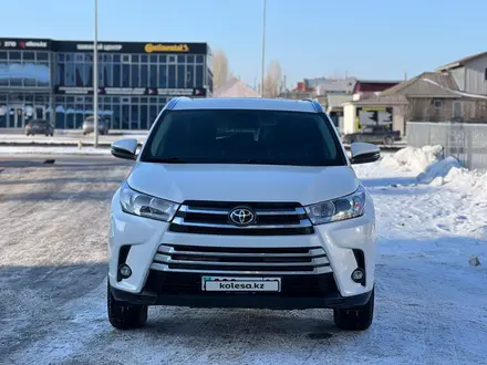 Toyota Highlander 2019 года за 19 000 000 тг. в Астана – фото 2