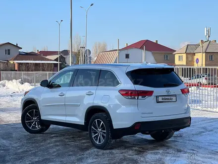 Toyota Highlander 2019 года за 19 000 000 тг. в Астана – фото 9