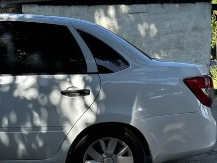 ВАЗ (Lada) Granta 2190 2013 года за 2 300 000 тг. в Семей