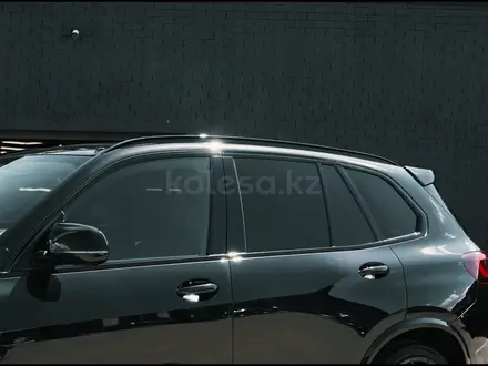 BMW X5 2021 года за 39 700 000 тг. в Костанай – фото 12