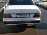 Mercedes-Benz E 200 1991 года за 1 400 000 тг. в Караганда – фото 4