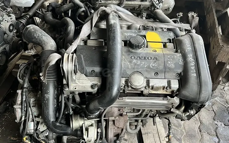 Двигатель на Volvo XC90 за 500 000 тг. в Алматы