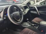 Toyota RAV4 2015 года за 9 700 000 тг. в Актау – фото 4