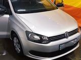 Volkswagen Polo 2014 года за 4 600 000 тг. в Атырау – фото 4