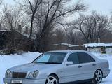 Mercedes-Benz E 320 1998 года за 3 000 000 тг. в Караганда