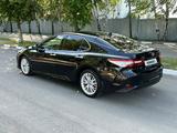 Toyota Camry 2018 года за 12 800 000 тг. в Костанай – фото 3