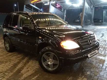 Mercedes-Benz ML 320 1999 года за 4 000 000 тг. в Алматы