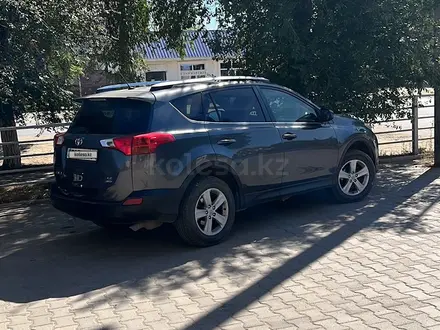 Toyota RAV4 2015 года за 8 500 000 тг. в Актобе