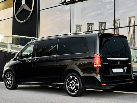 Mercedes-Benz V 300 2024 года за 57 500 000 тг. в Астана – фото 41