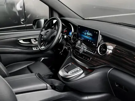 Mercedes-Benz V 300 2024 года за 57 500 000 тг. в Астана – фото 37