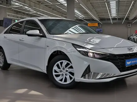 Hyundai Elantra 2022 года за 7 700 000 тг. в Алматы – фото 3