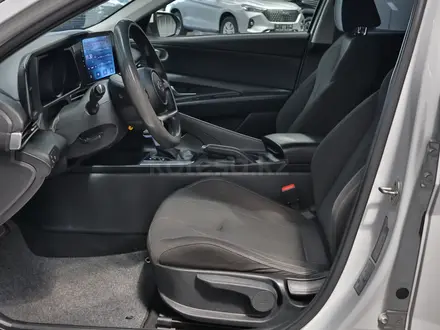 Hyundai Elantra 2022 года за 7 700 000 тг. в Алматы – фото 8