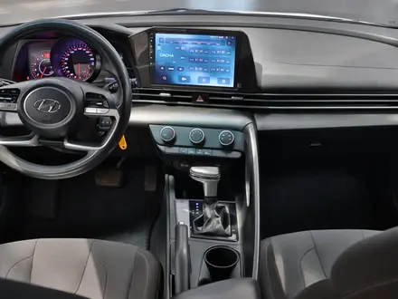Hyundai Elantra 2022 года за 7 700 000 тг. в Алматы – фото 11