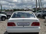 Mercedes-Benz E 240 1998 года за 2 000 000 тг. в Кокшетау – фото 4
