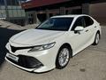 Toyota Camry 2021 года за 14 300 000 тг. в Шымкент – фото 2