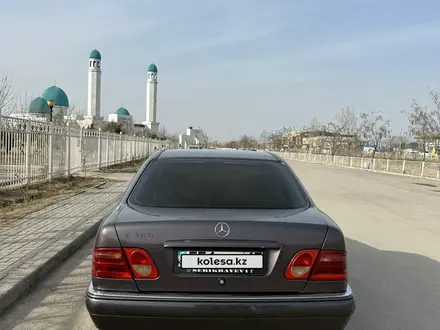 Mercedes-Benz E 300 1995 года за 2 000 000 тг. в Жетысай – фото 4