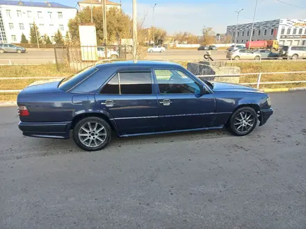 Mercedes-Benz E 220 1995 года за 1 450 000 тг. в Астана – фото 7