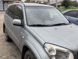 Toyota RAV4 2004 годаfor5 700 000 тг. в Петропавловск