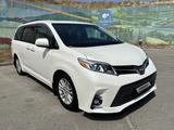 Toyota Sienna 2015 года за 14 200 000 тг. в Алматы – фото 3