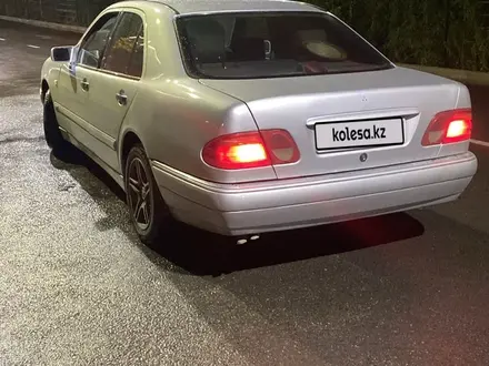 Mercedes-Benz E 280 1998 года за 2 500 000 тг. в Алматы – фото 6