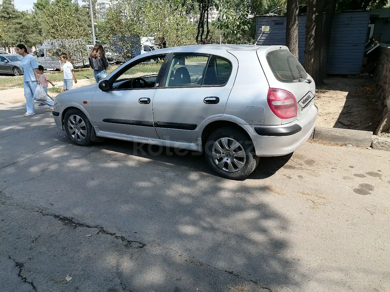 Nissan Almera, 2001