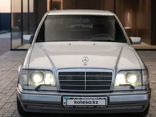 Mercedes-Benz E 320