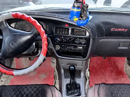 Toyota Camry 1995 года за 800 000 тг. в Алматы – фото 10