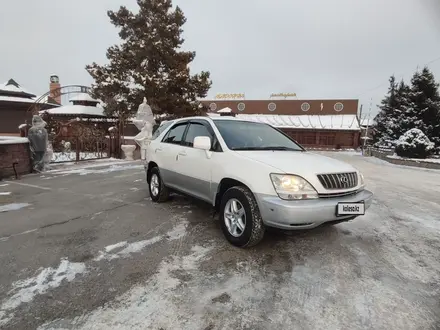 Lexus RX 300 2001 года за 5 100 000 тг. в Алматы – фото 2