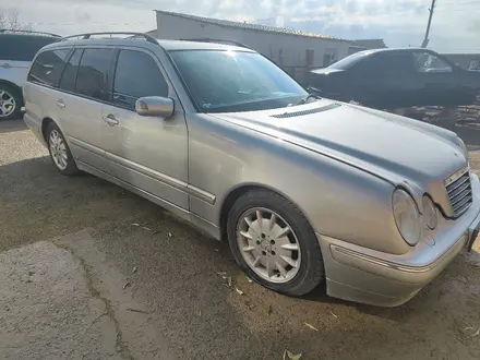 Mercedes-Benz E 320 2002 года за 3 200 000 тг. в Актау – фото 3