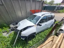 Nissan Terrano, 2015