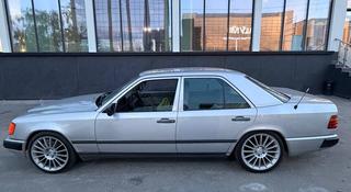 Mercedes-Benz E 260 1990 года за 1 600 000 тг. в Павлодар