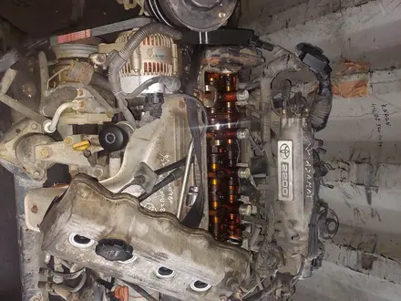 Двигатель матор тойота камри 10 2.2 объём 5S-FE за 400 000 тг. в Алматы – фото 6
