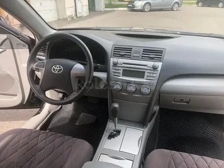 Toyota Camry 2010 года за 7 100 000 тг. в Астана – фото 27