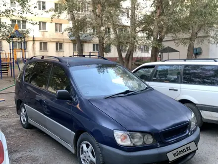 Toyota Ipsum 1996 года за 3 000 000 тг. в Экибастуз