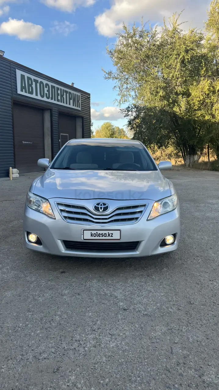Toyota Camry, 2011