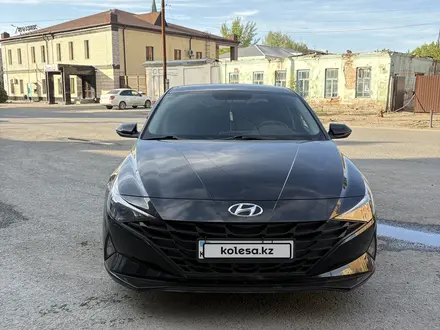 Hyundai Elantra 2021 года за 7 800 000 тг. в Семей – фото 2