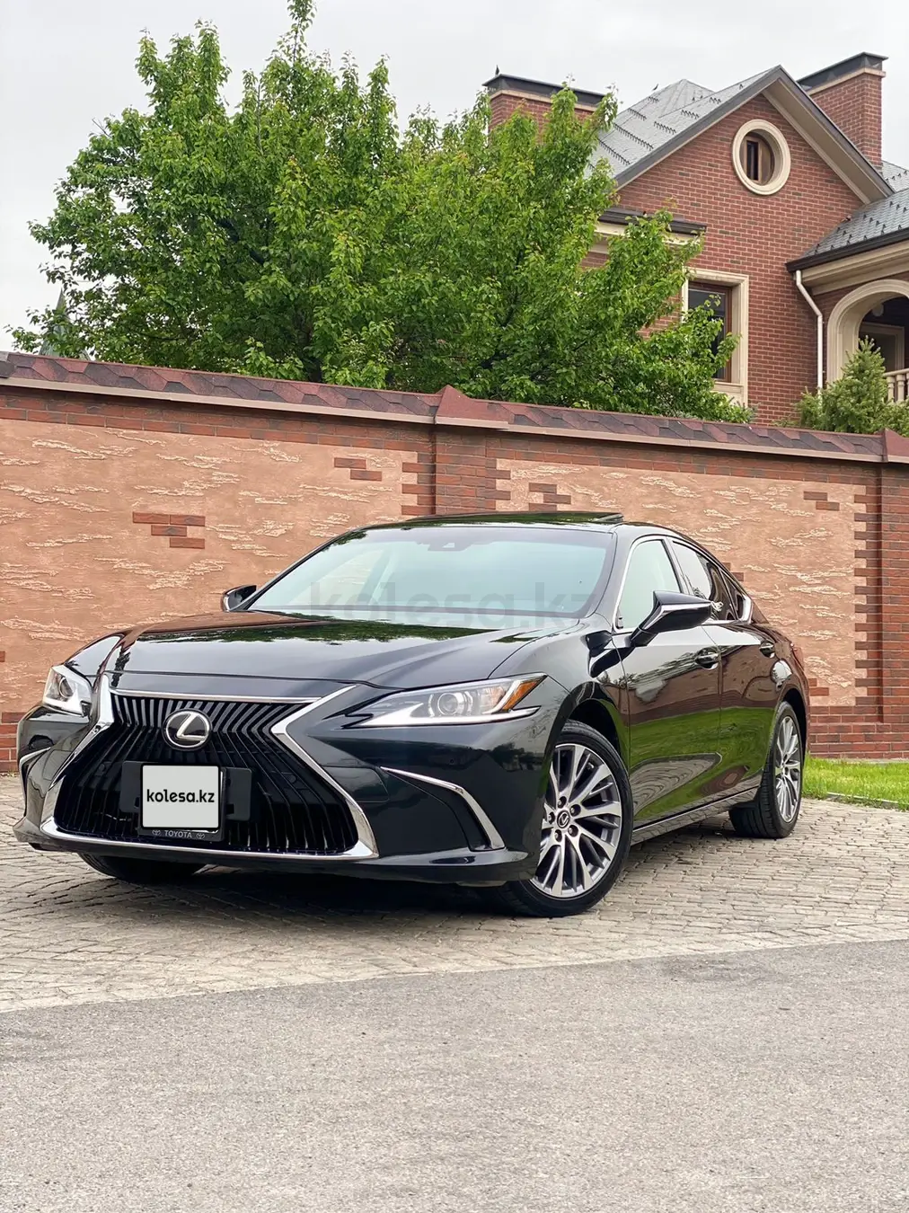 Lexus ES 350 2021 151840142 25000000 lexus-es-350-2021-151840142-25000000