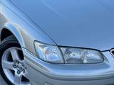 Toyota Camry 2000 года за 4 500 000 тг. в Туркестан – фото 2