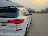 BMW X5 2019 года за 28 000 000 тг. в Алматы – фото 3