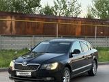 Skoda Superb 2013 года за 6 300 000 тг. в Алматы – фото 2