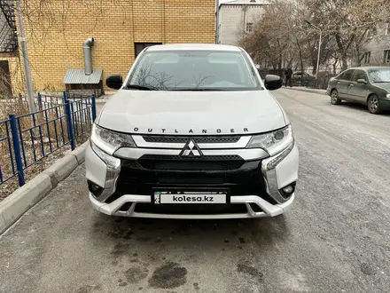 Mitsubishi Outlander 2022 года за 12 500 000 тг. в Семей