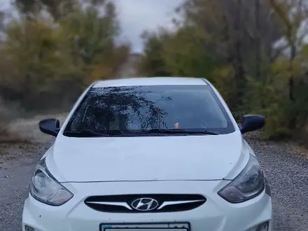 Hyundai Accent 2013 года за 5 000 000 тг. в Усть-Каменогорск – фото 3