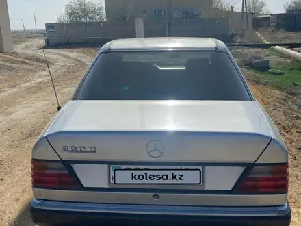 Mercedes-Benz E 200 1997 года за 3 100 000 тг. в Жезказган – фото 9
