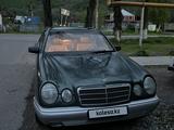 Mercedes-Benz E 230 1996 годаүшін2 100 000 тг. в Алматы