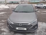 Hyundai Elantra 2018 годаfor8 000 000 тг. в Шымкент – фото 2