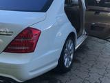 Mercedes-Benz S 550 2007 года за 7 000 000 тг. в Актобе – фото 4
