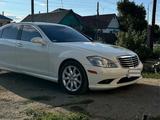 Mercedes-Benz S 550 2007 года за 7 000 000 тг. в Актобе – фото 2