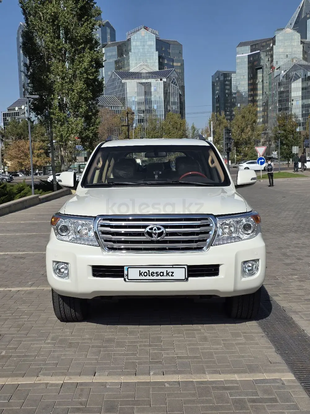Toyota Land Cruiser, 2014